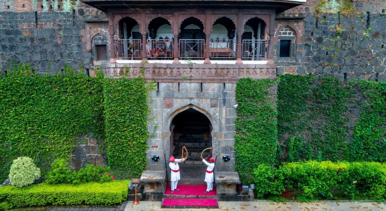 Fort Jadhavgadh -A Gadh Heritage Hotel Sasvad Exterior foto