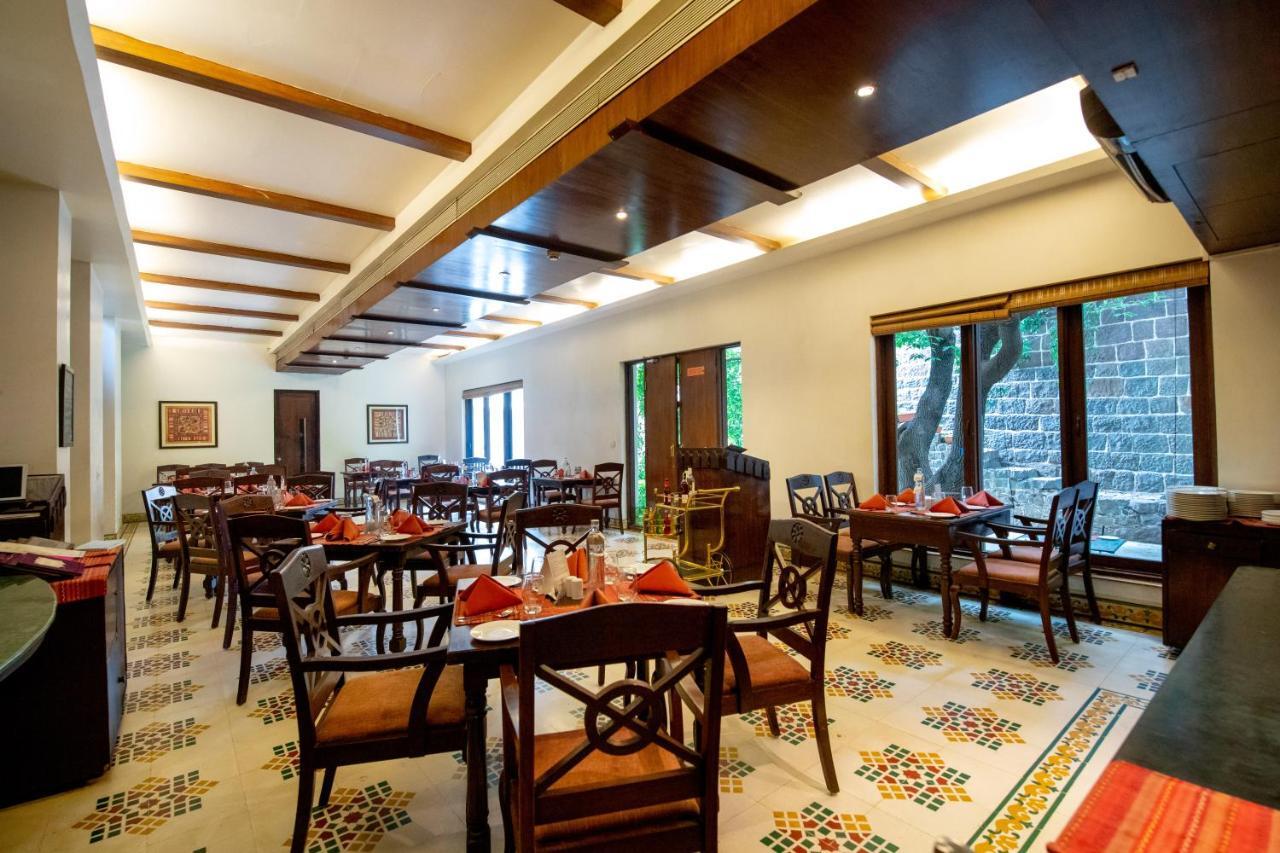 Fort Jadhavgadh -A Gadh Heritage Hotel Sasvad Exterior foto