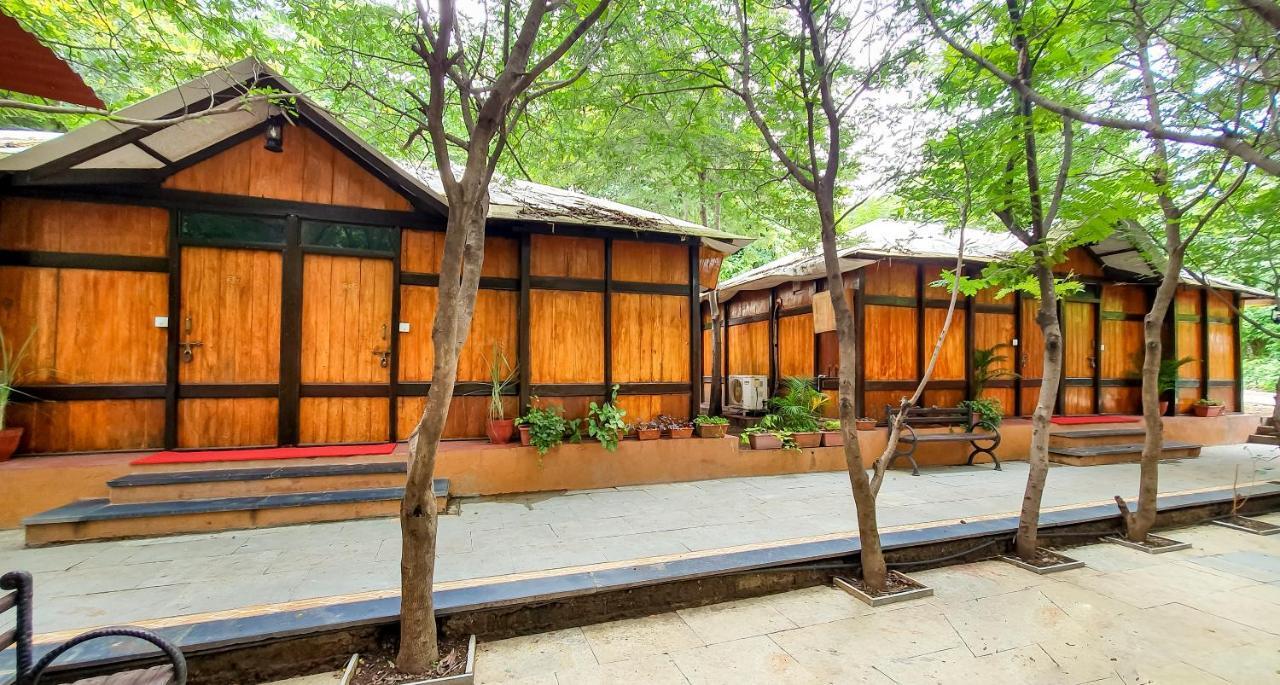 Fort Jadhavgadh -A Gadh Heritage Hotel Sasvad Exterior foto